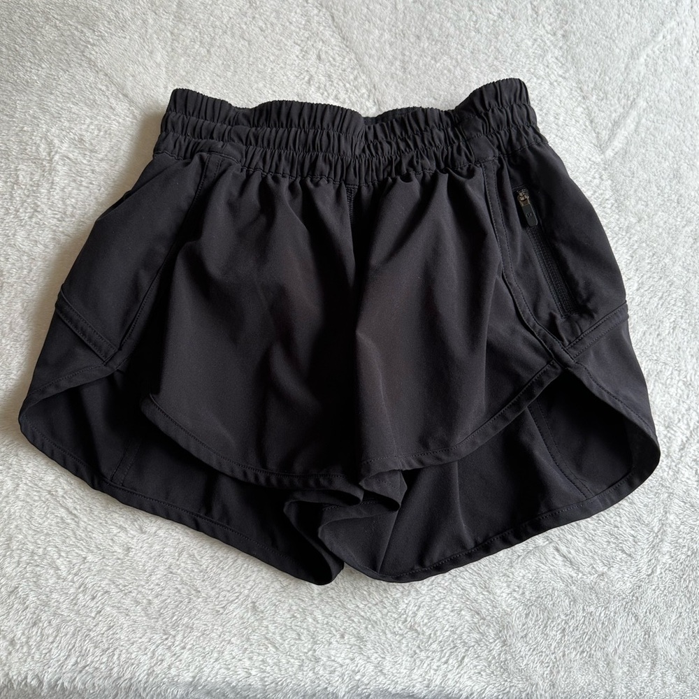 Lululemon Tracker Short V - Picture 2 of 9